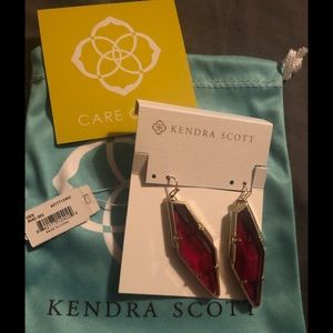 Kendra Scott Bexley Burgundy earrings